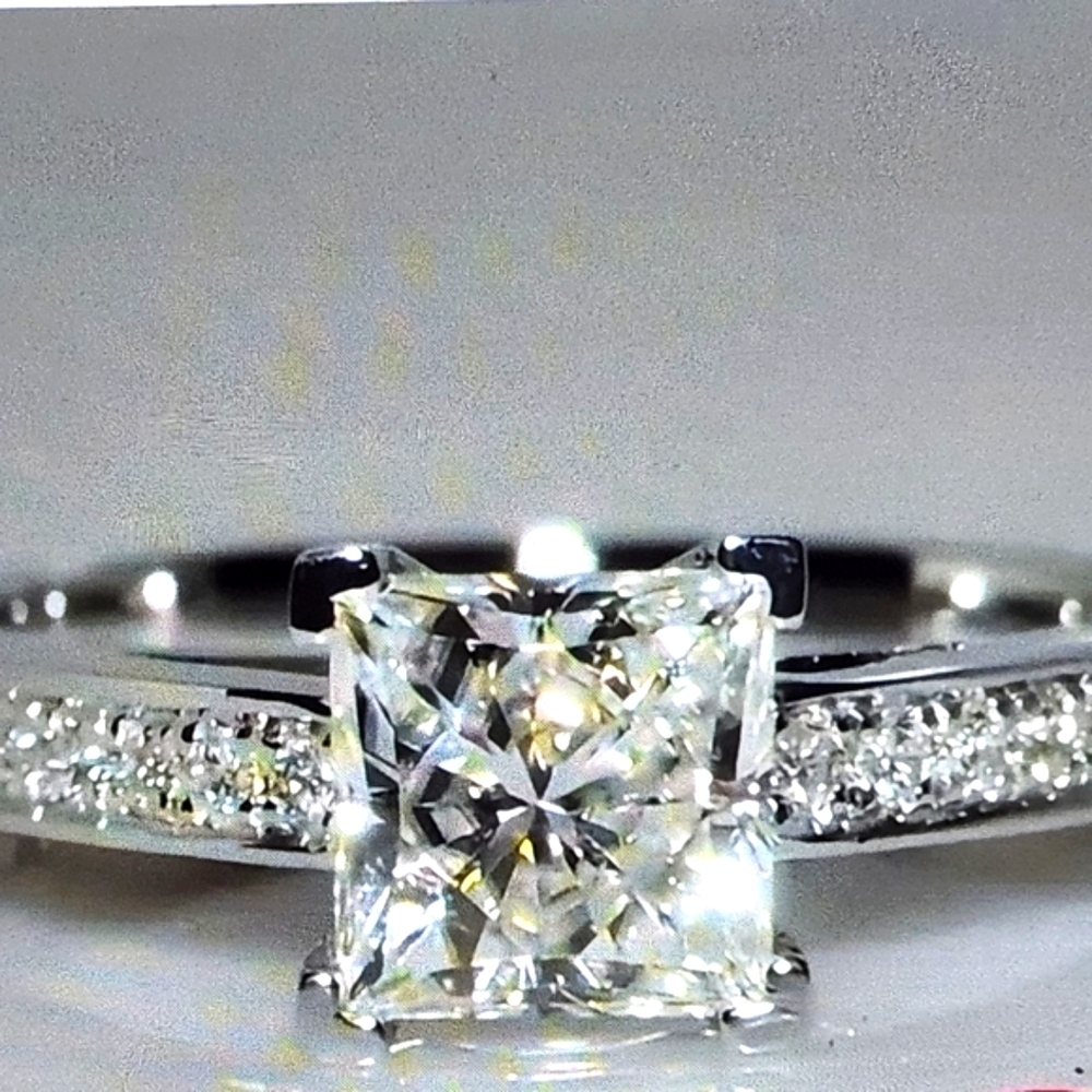 Elegant 925 Sterling Silver Rhodium CZ Ring